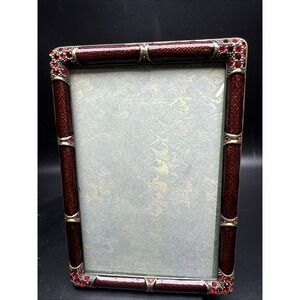 Tigo Picture Frames FRAME Size 4.5 BY 6.5  picture size 4x6. heavy. Over 1 pound